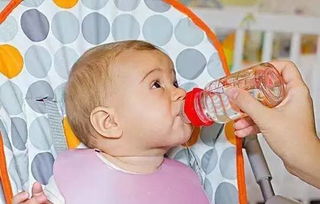 看看你家小宝宝喝水用的什么