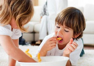 如何杜绝孩子吃零食的危害